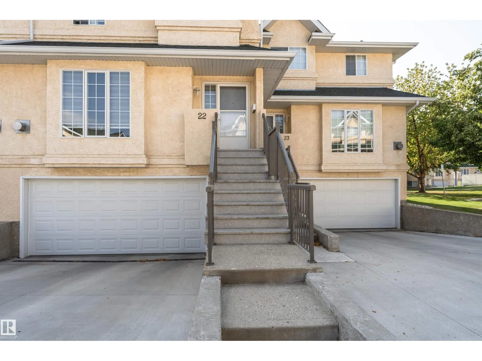 #22 2419 133 AV NW