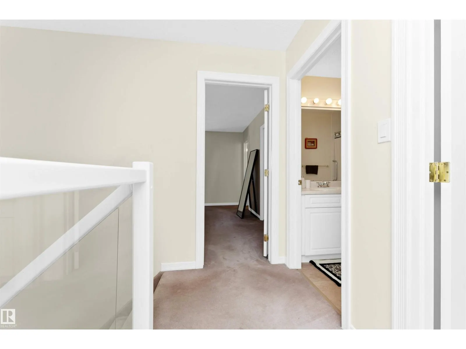 #22 2419 133 AV NW