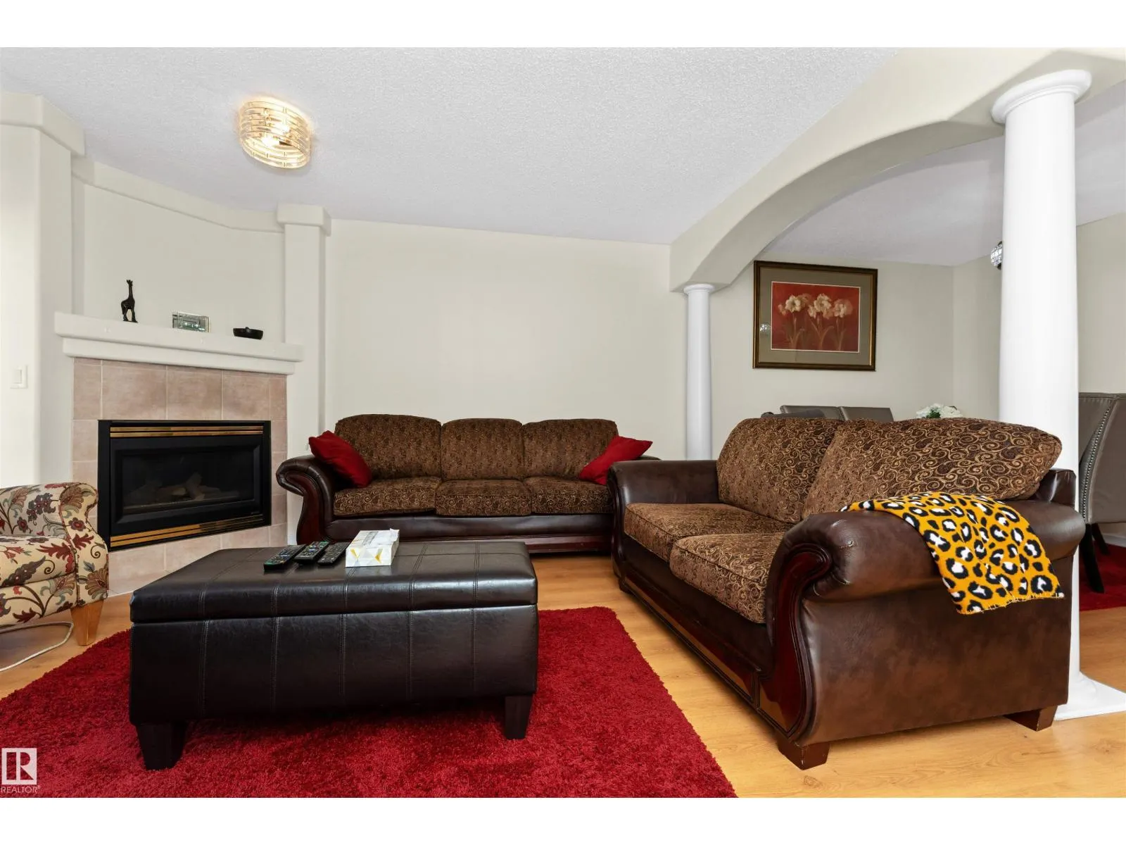 #22 2419 133 AV NW