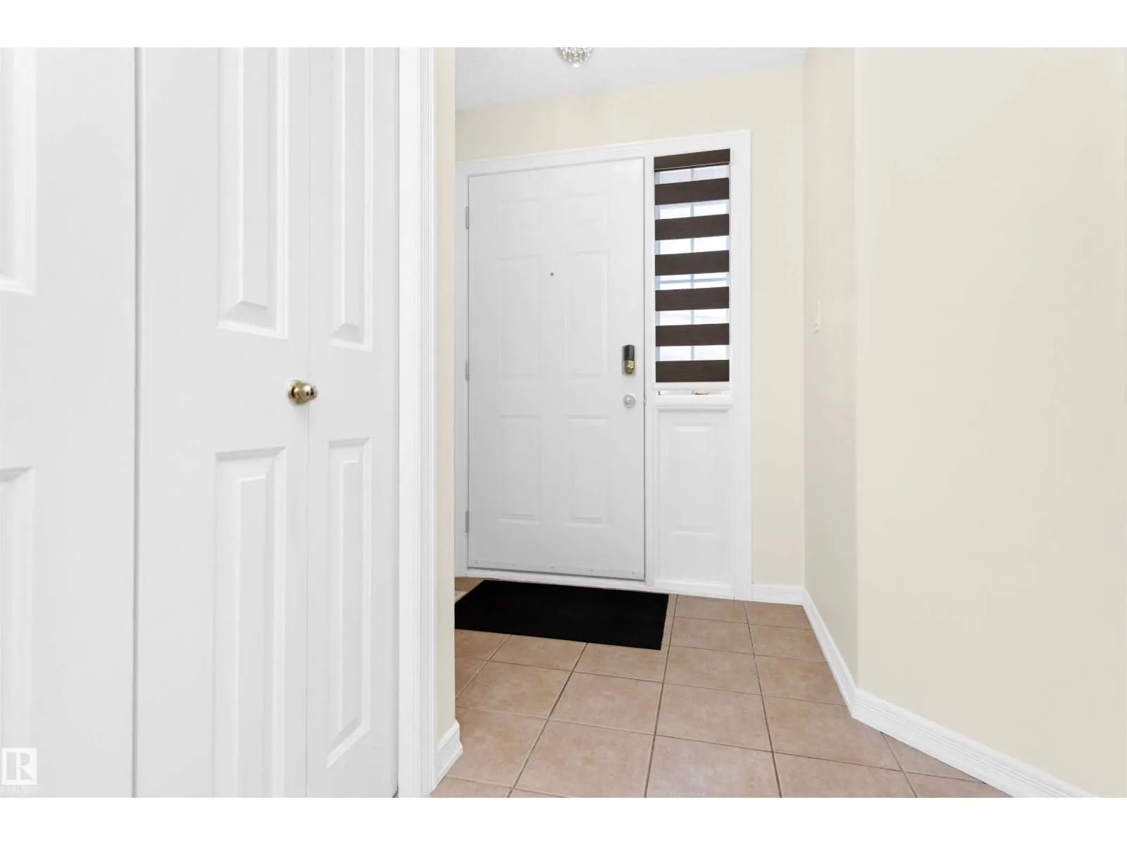 #22 2419 133 AV NW