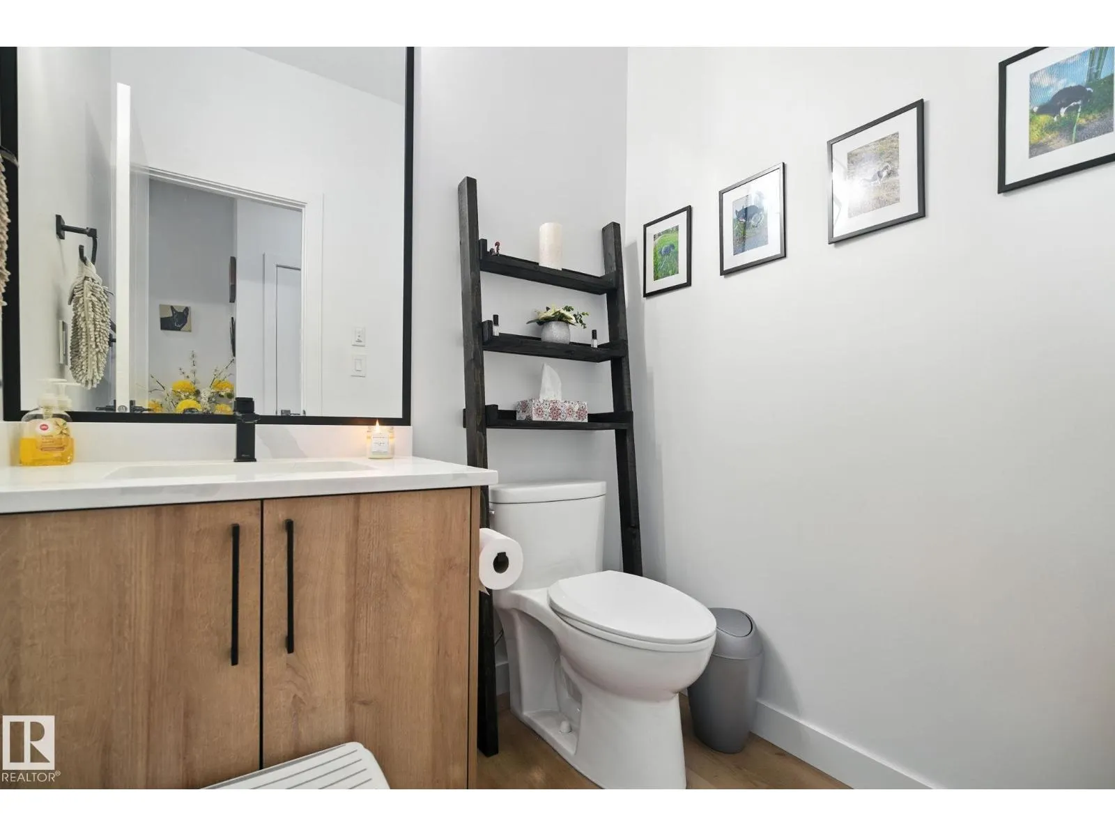 50 GRASSVIEW CR