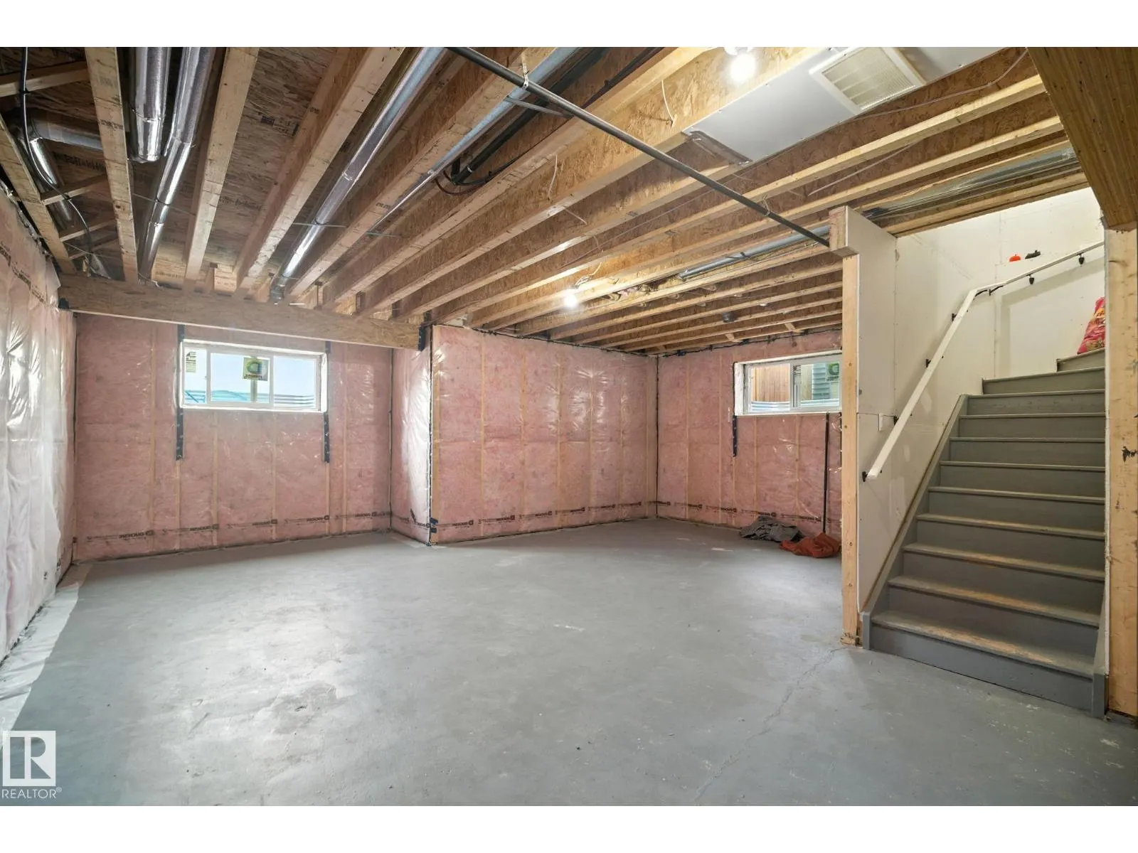 50 GRASSVIEW CR