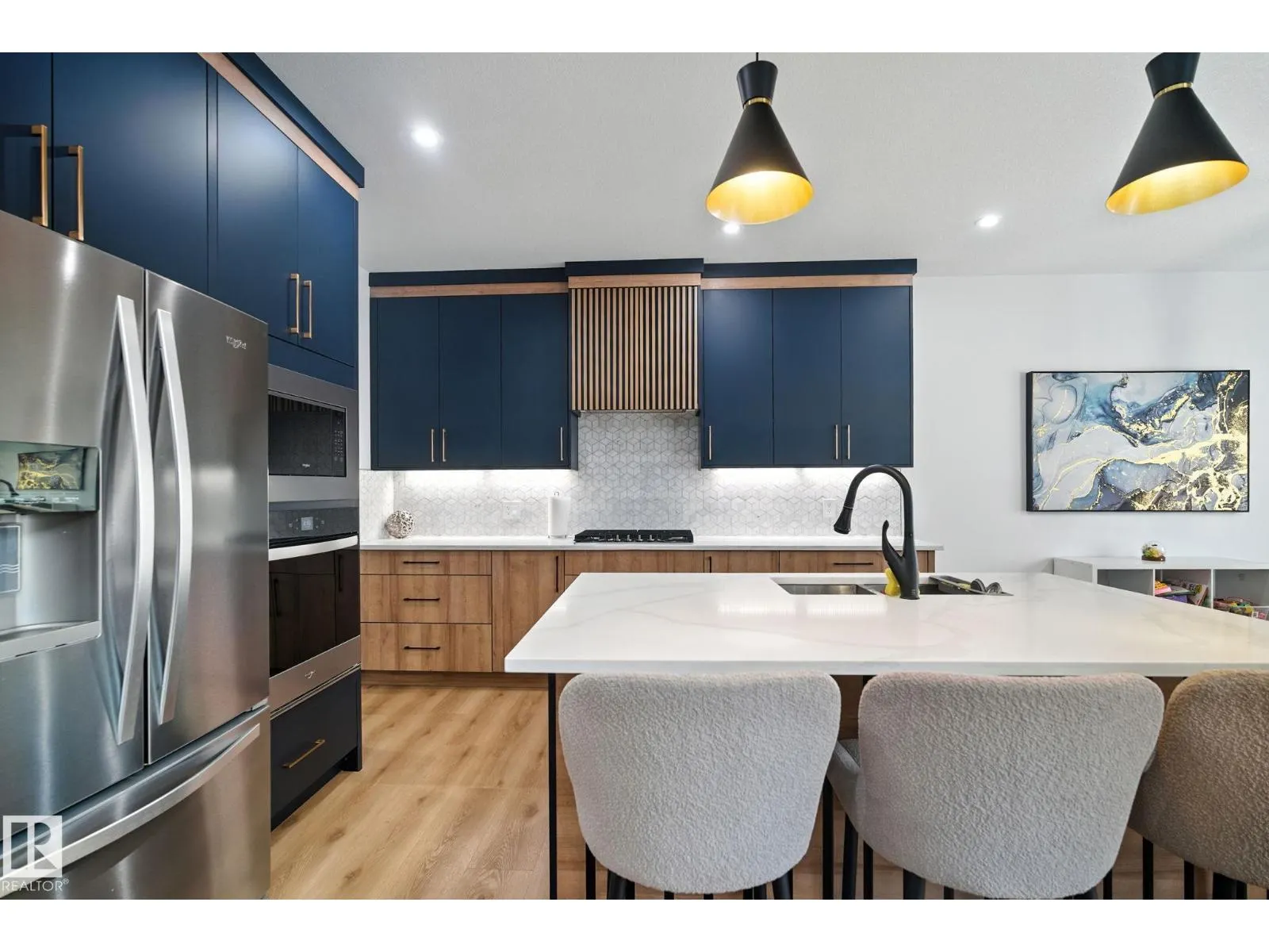 50 GRASSVIEW CR