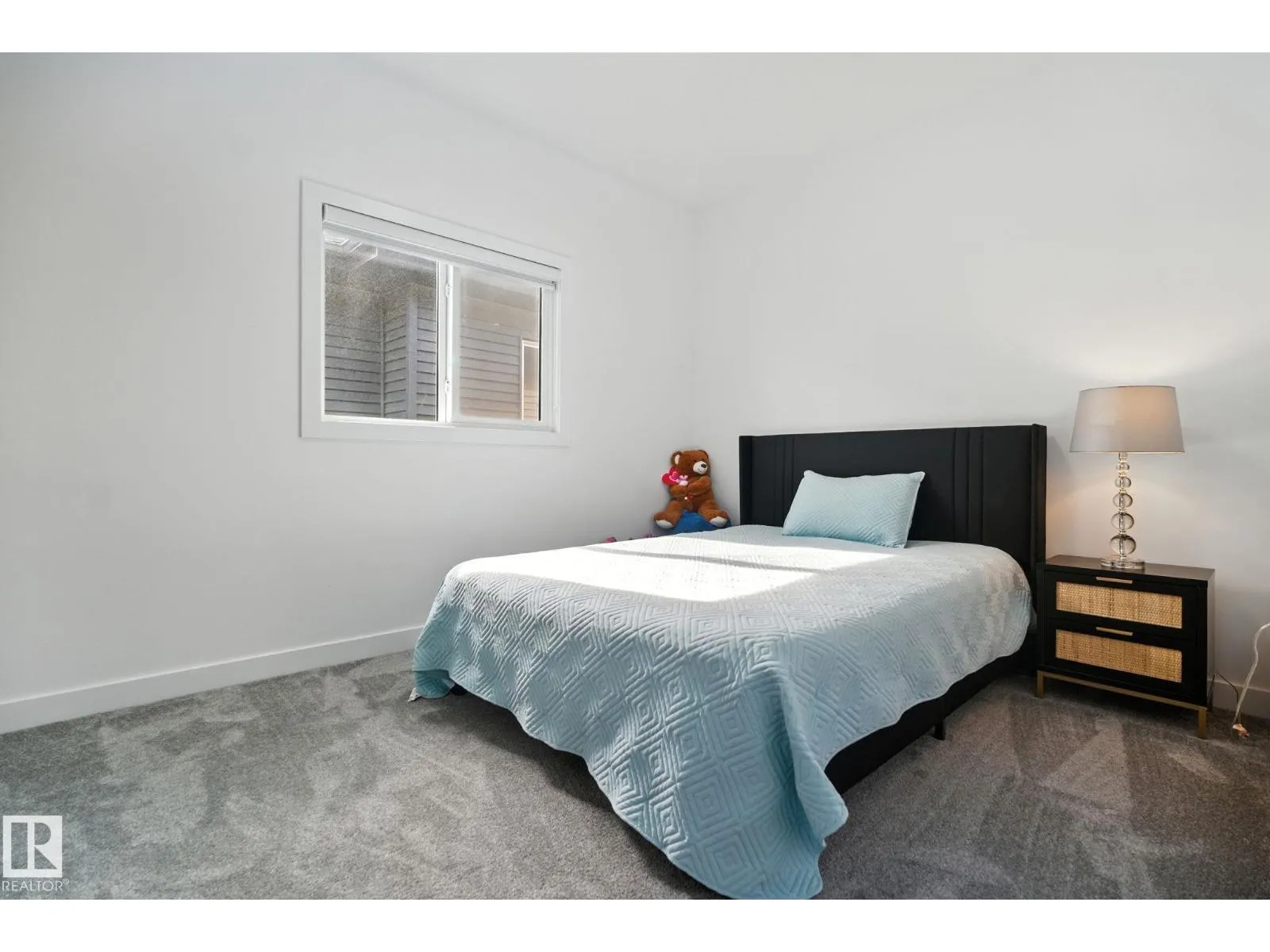 50 GRASSVIEW CR