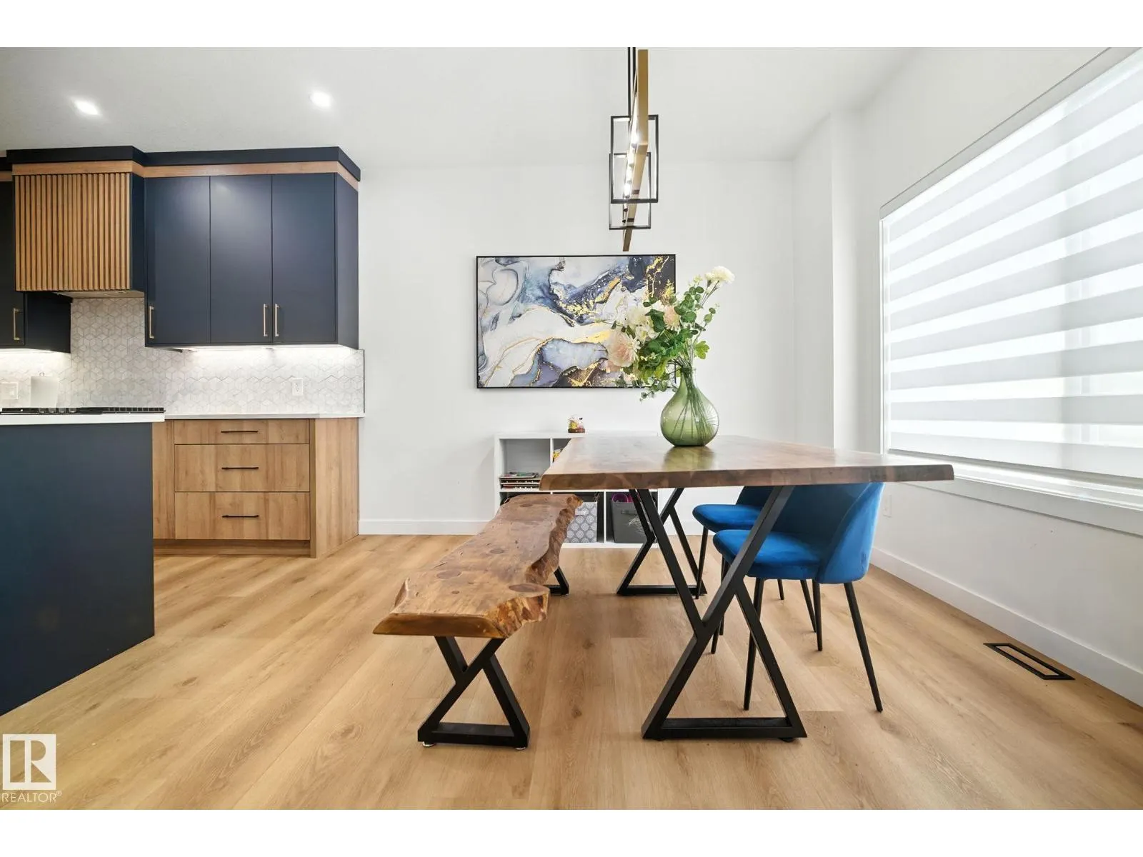 50 GRASSVIEW CR