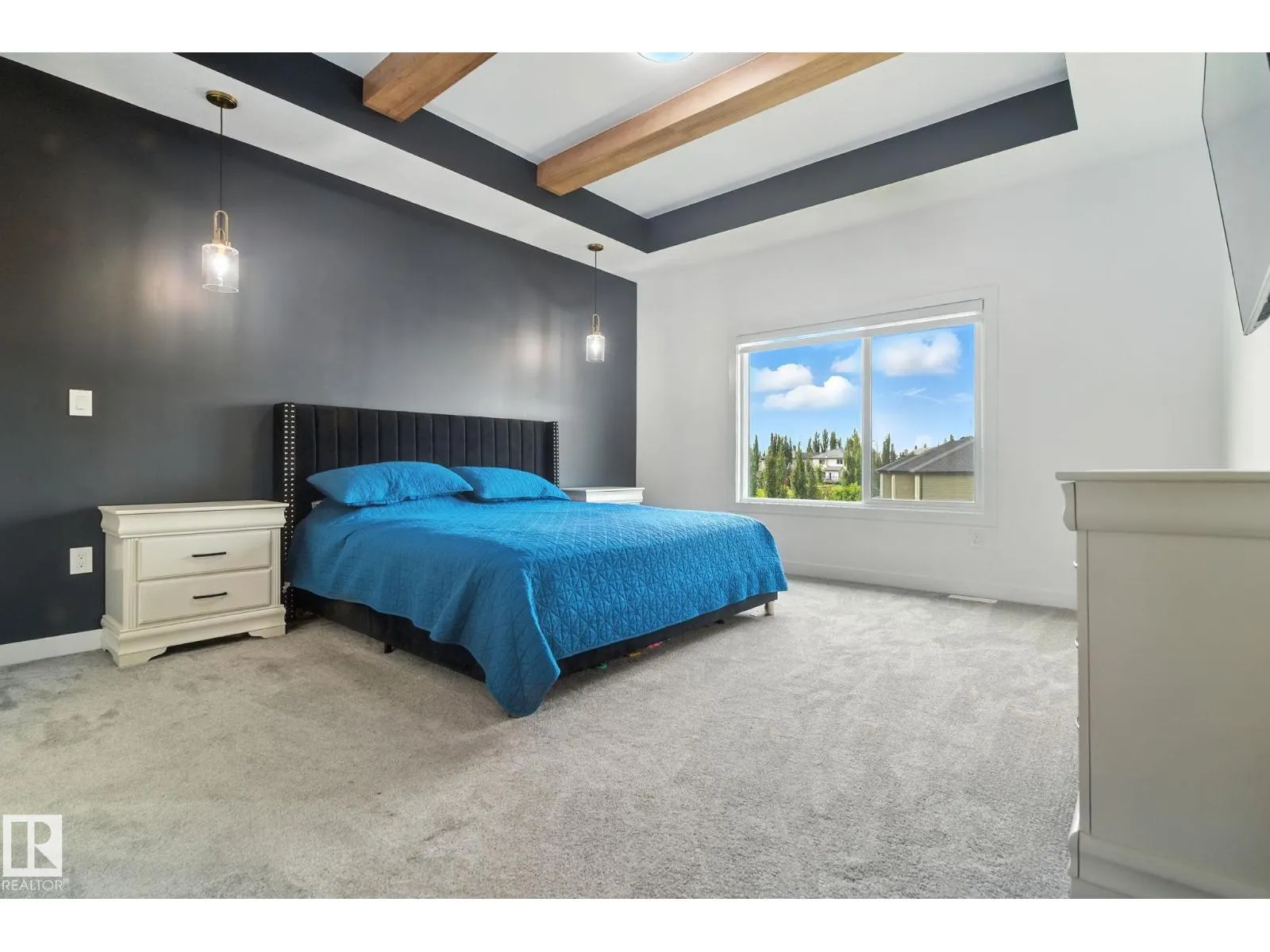50 GRASSVIEW CR
