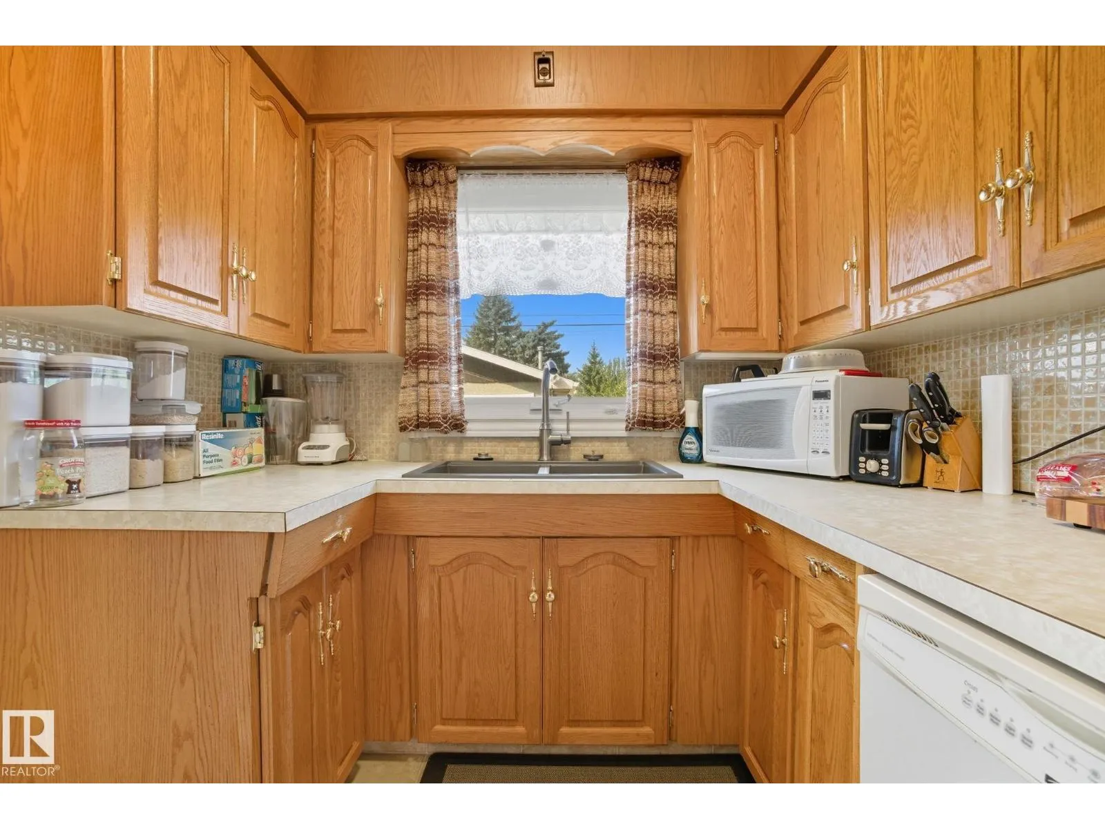 13612 135 ST NW