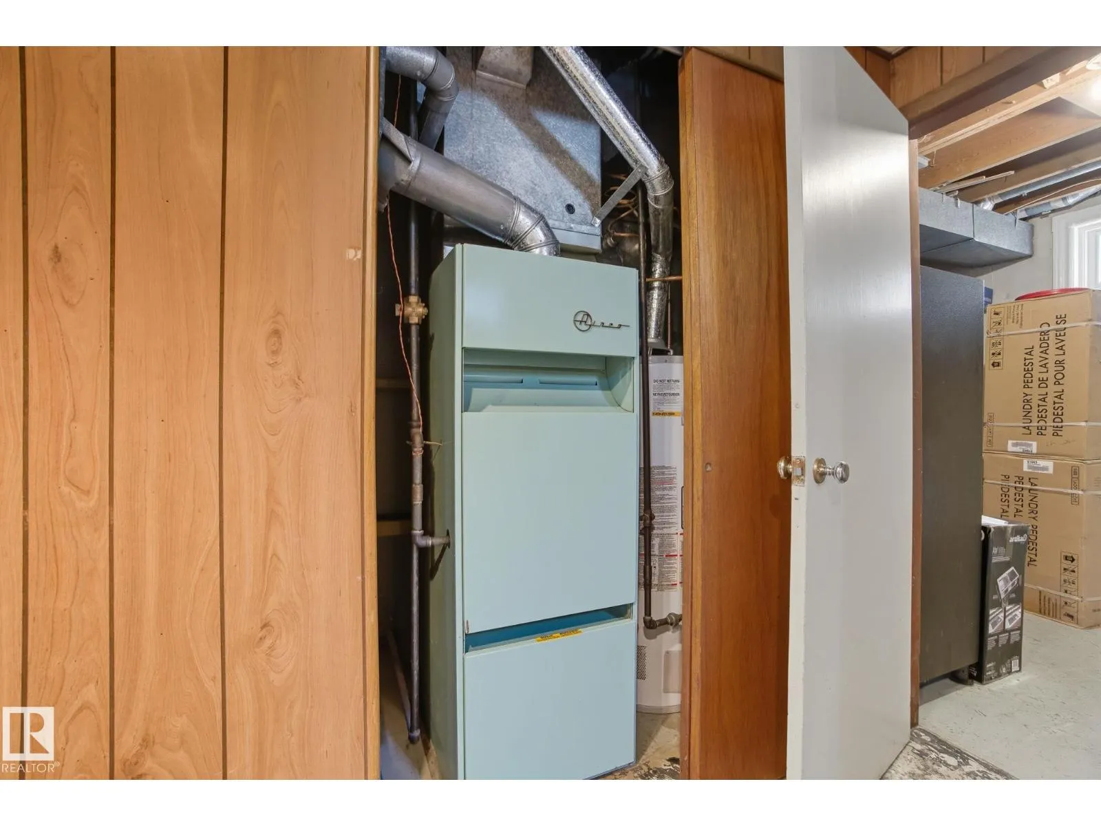 13612 135 ST NW