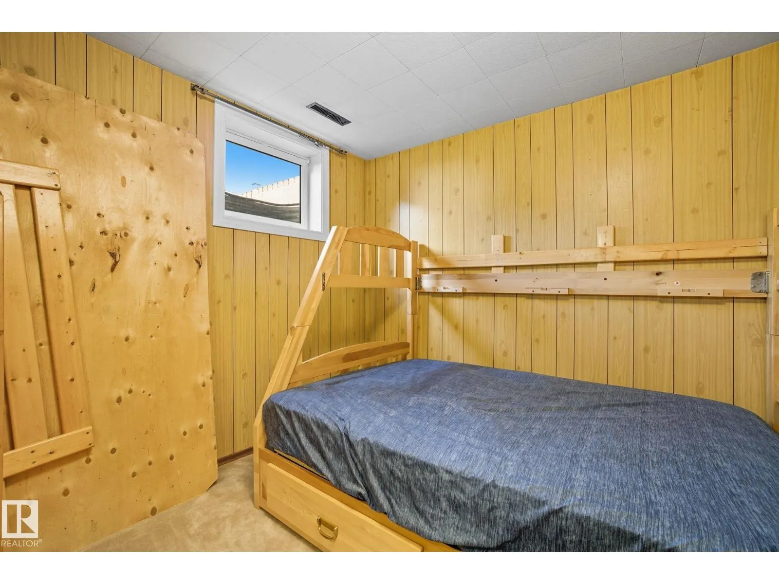 13612 135 ST NW