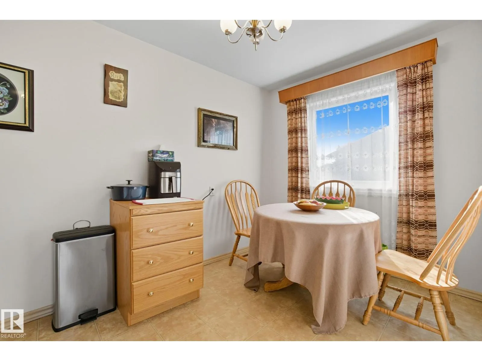 13612 135 ST NW
