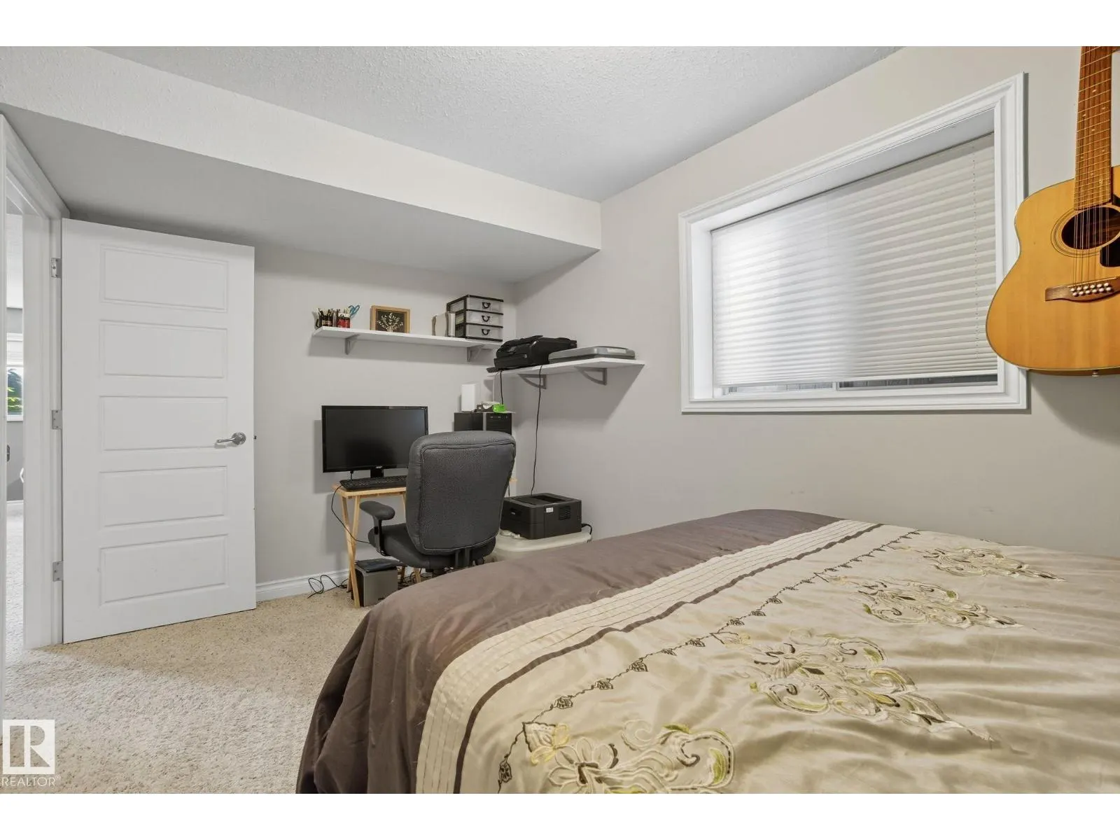 4003 18 AV NW