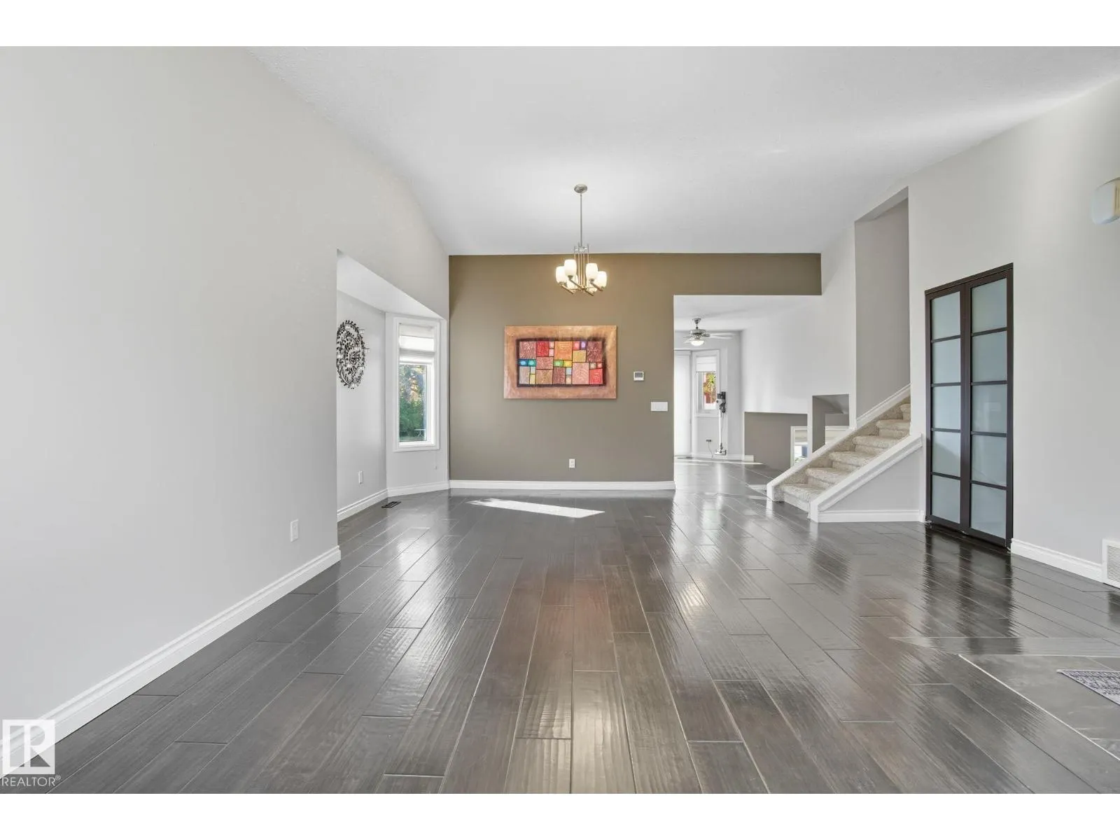 4003 18 AV NW