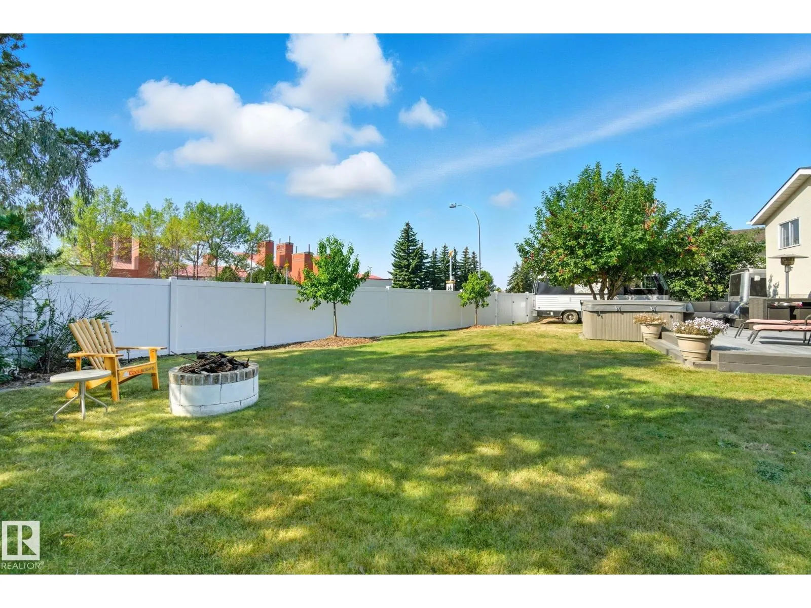 4003 18 AV NW