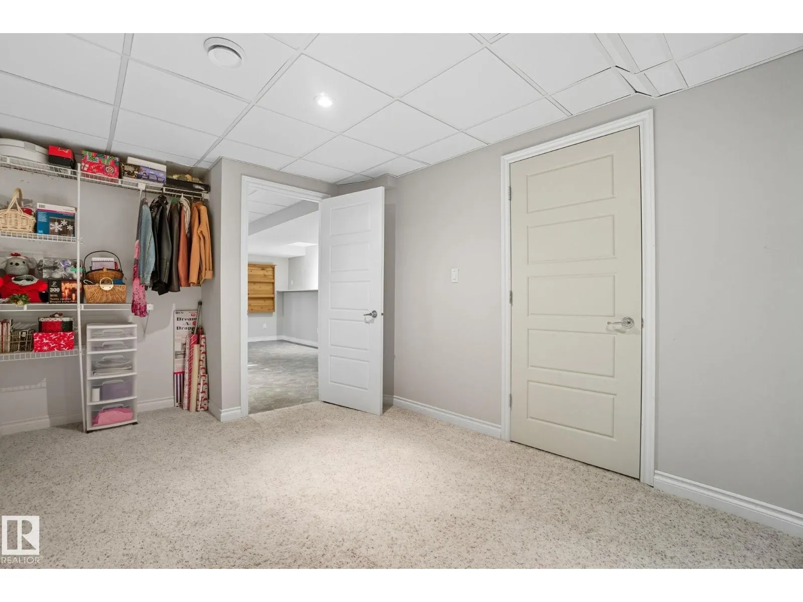 4003 18 AV NW