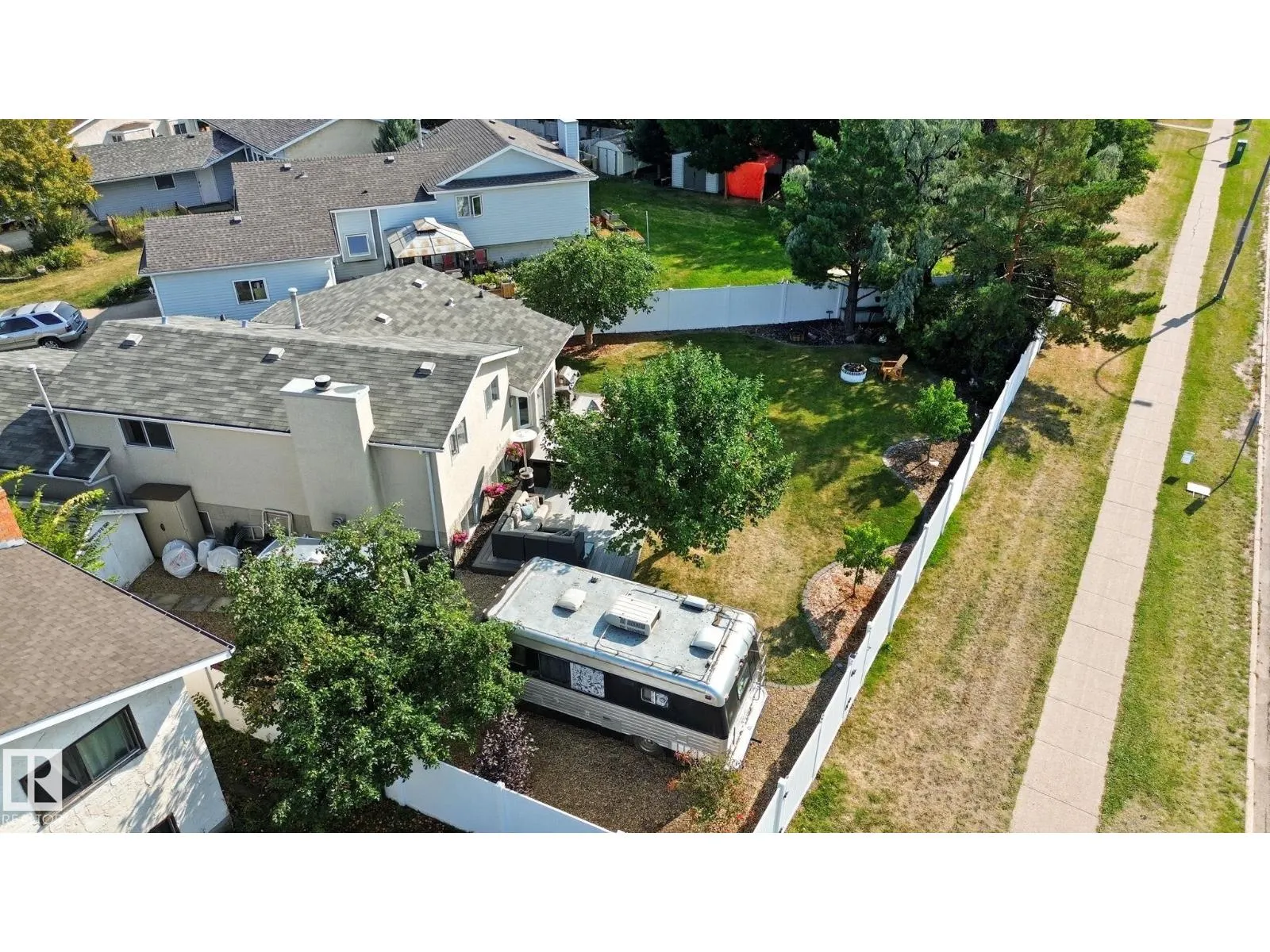 4003 18 AV NW