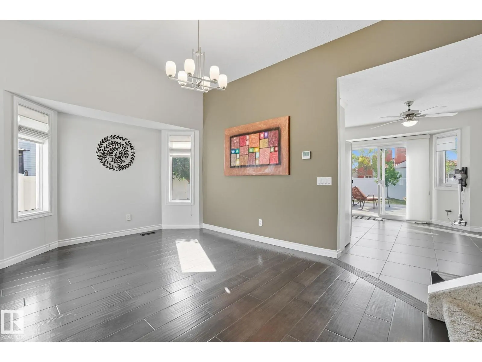4003 18 AV NW
