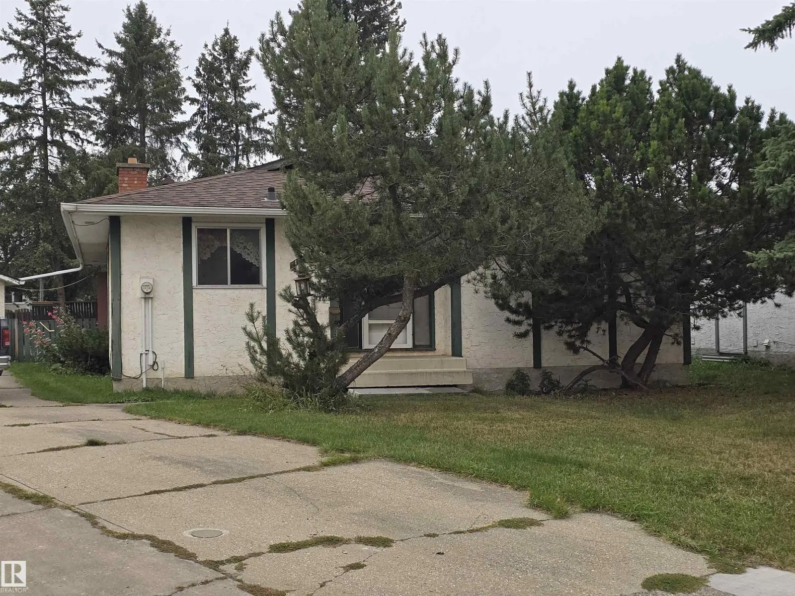 17116 81 AV NW