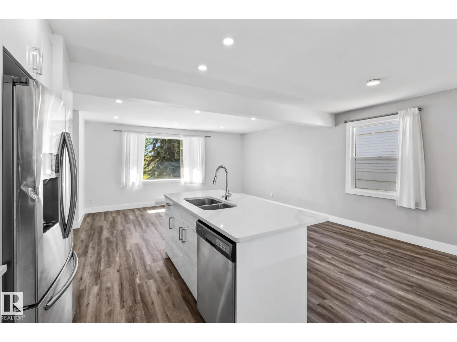 11420 112 AV NW