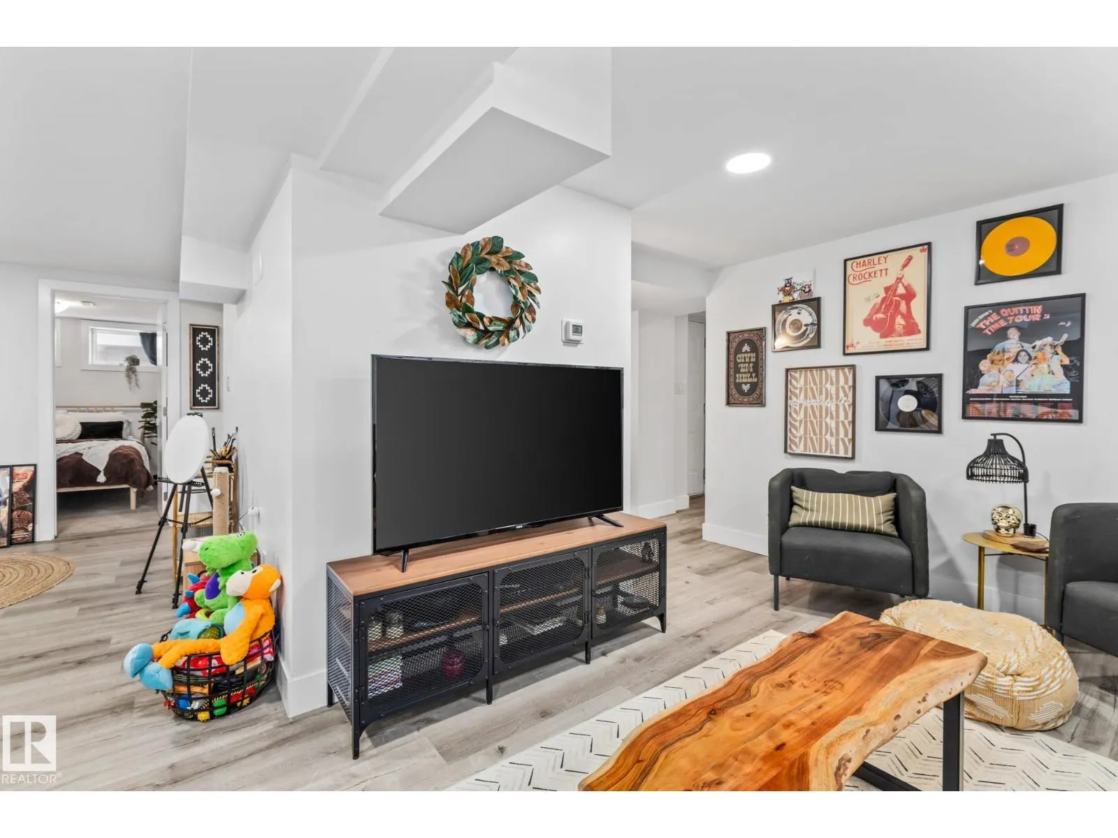 11420 112 AV NW