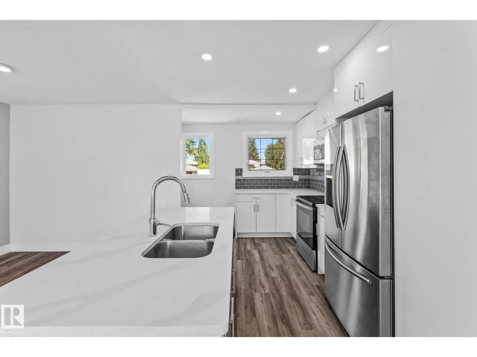 11420 112 AV NW
