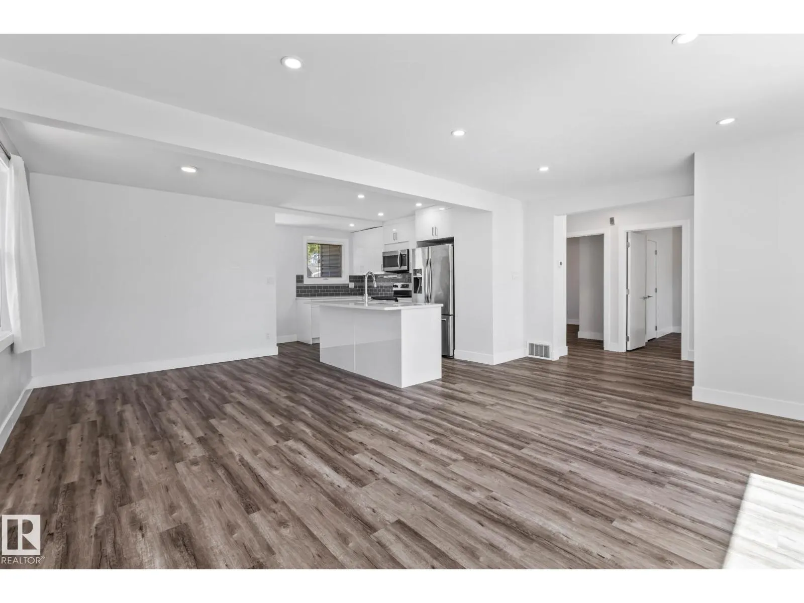 11420 112 AV NW