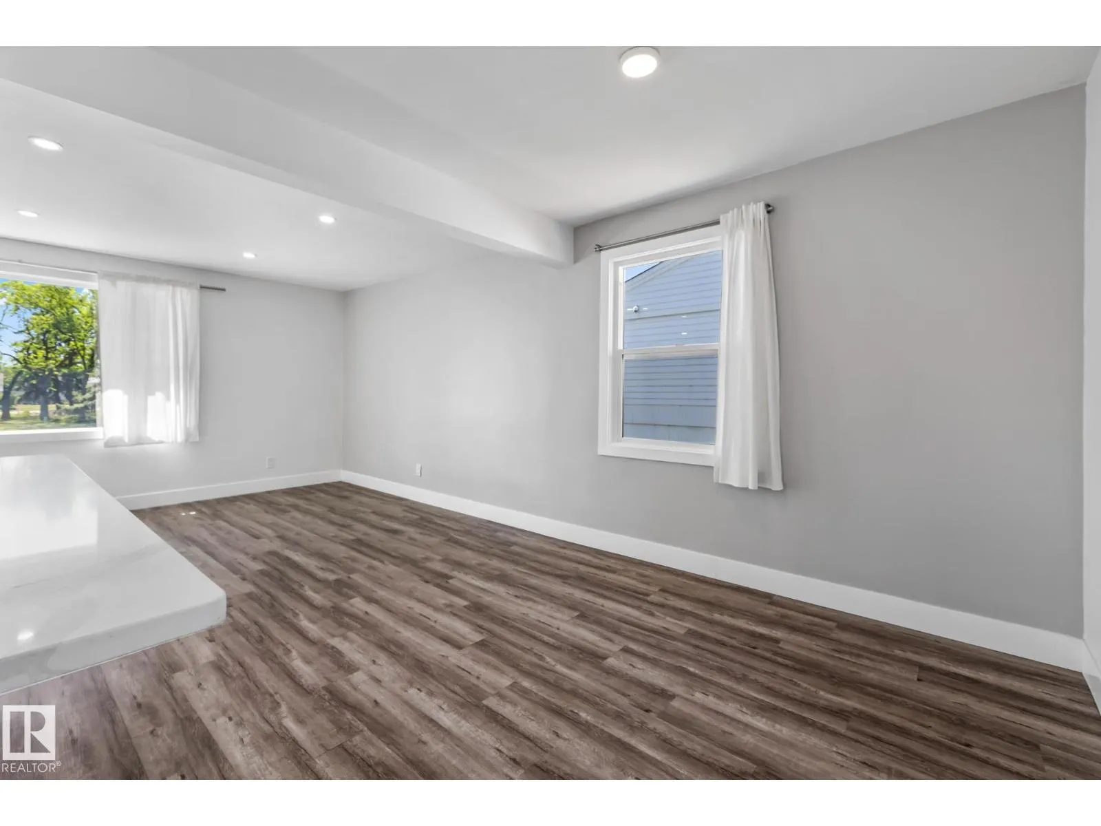 11420 112 AV NW