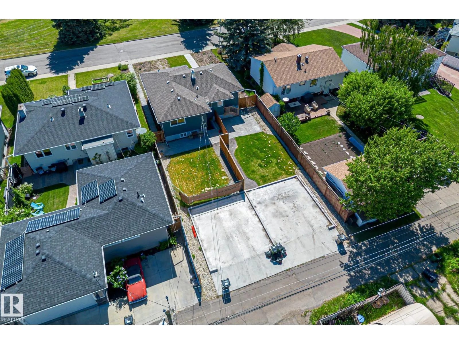 11420 112 AV NW