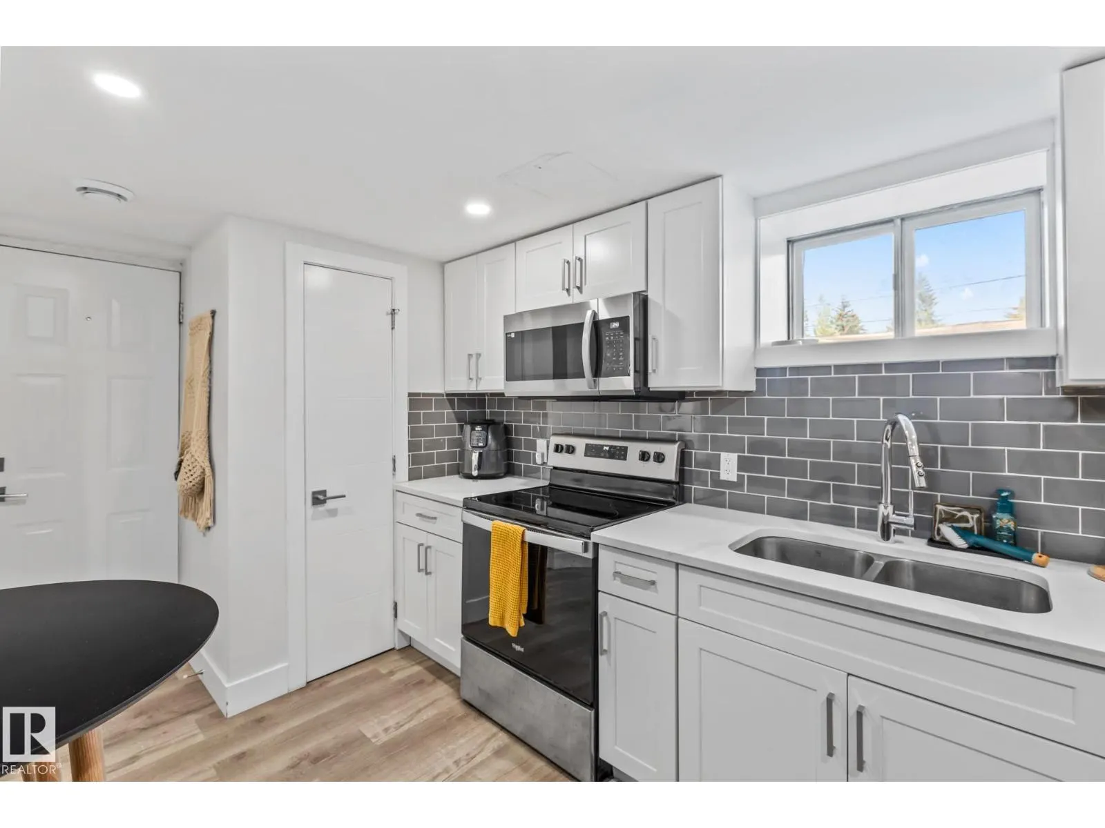 11420 112 AV NW