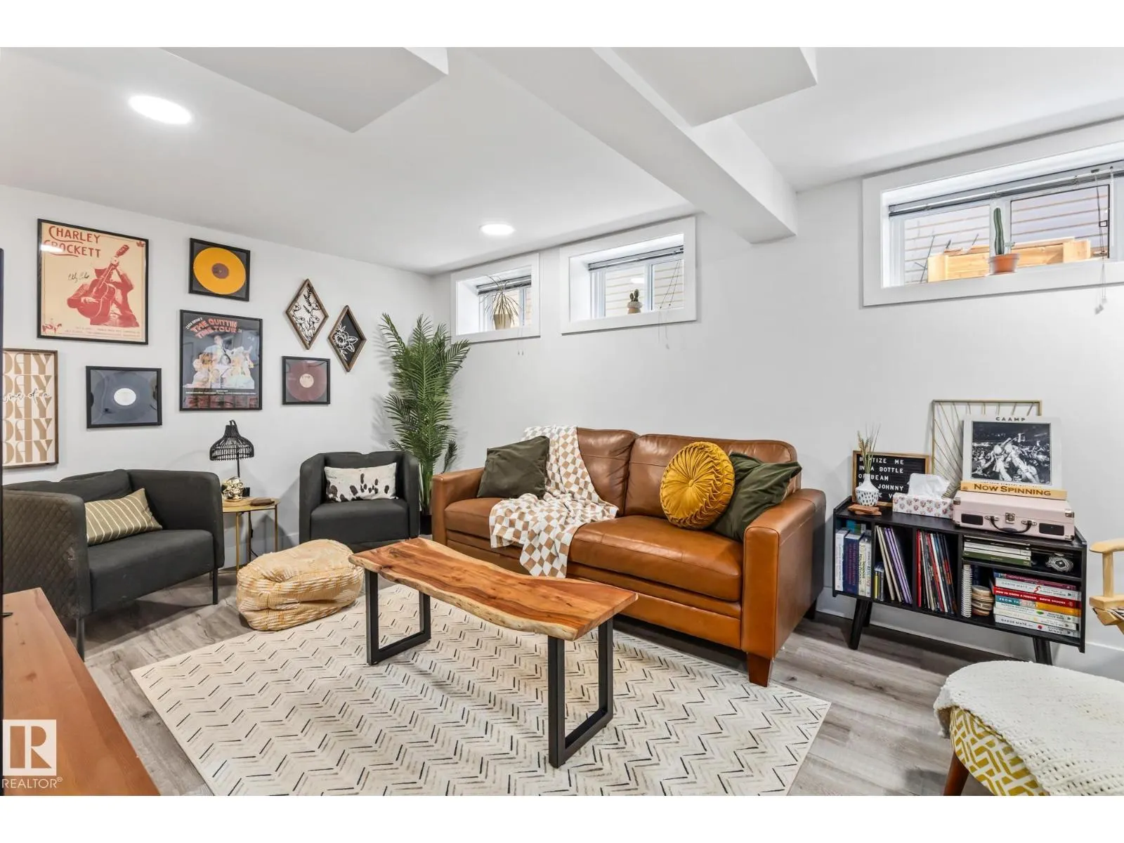 11420 112 AV NW