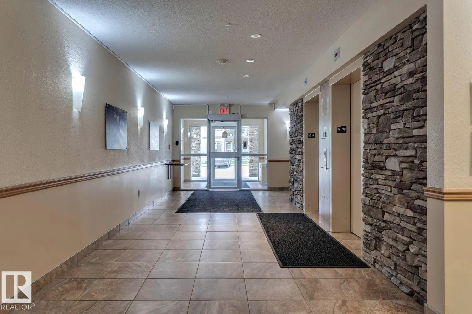 #426 2045 GRANTHAM CT NW