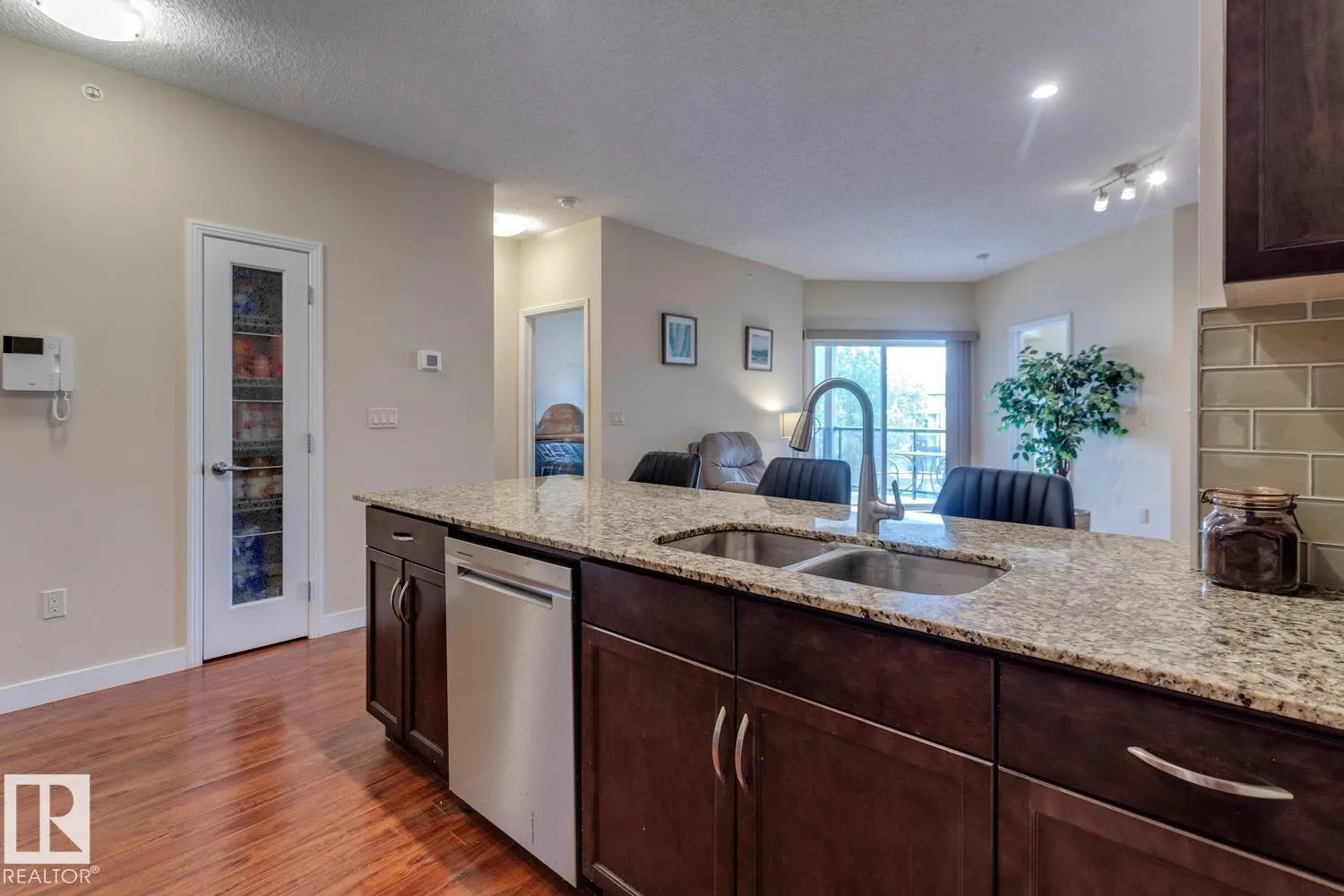 #426 2045 GRANTHAM CT NW