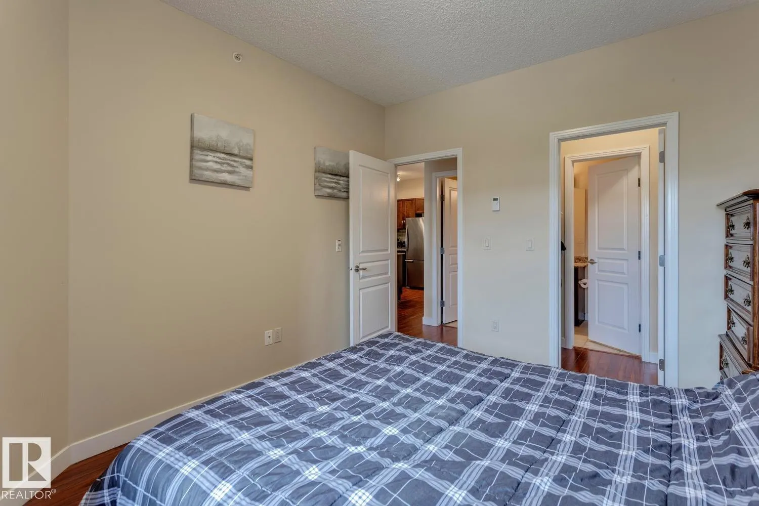 #426 2045 GRANTHAM CT NW