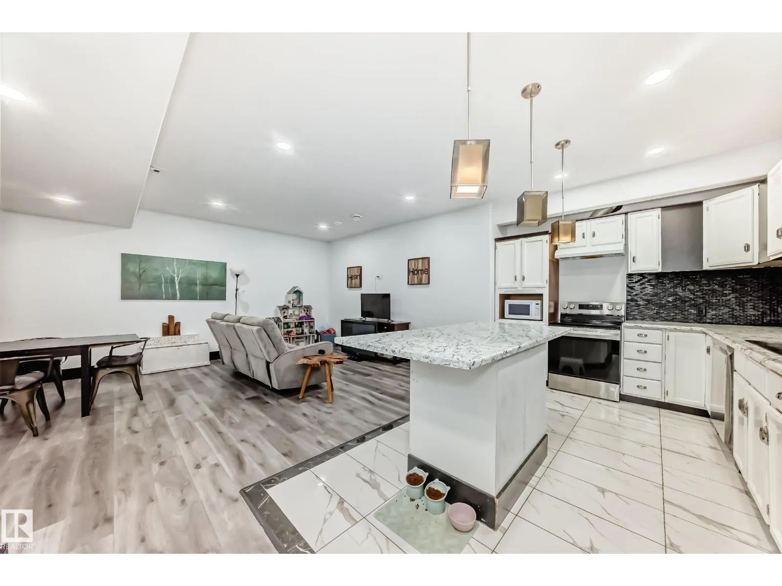 128 Houle DR