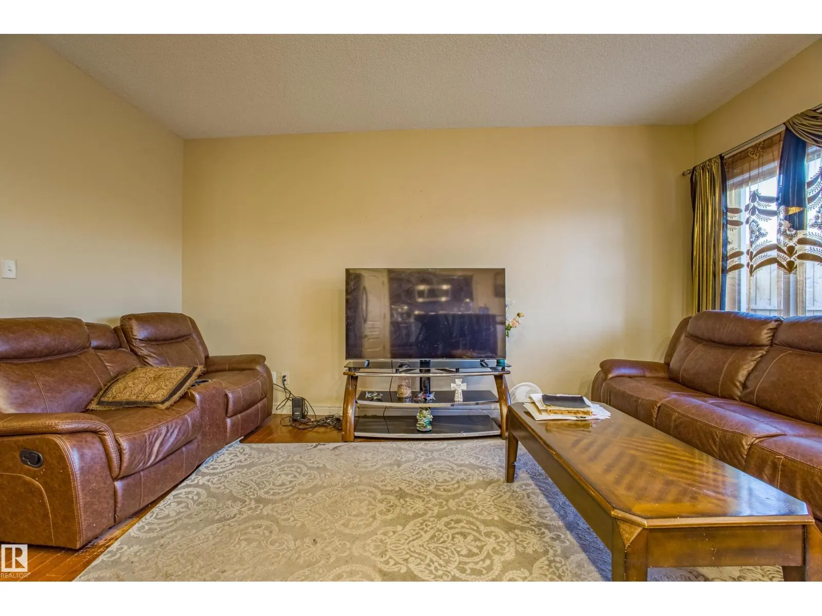 17091 38 Street NW