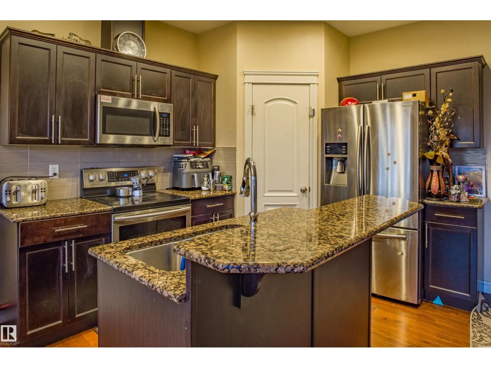 17091 38 Street NW