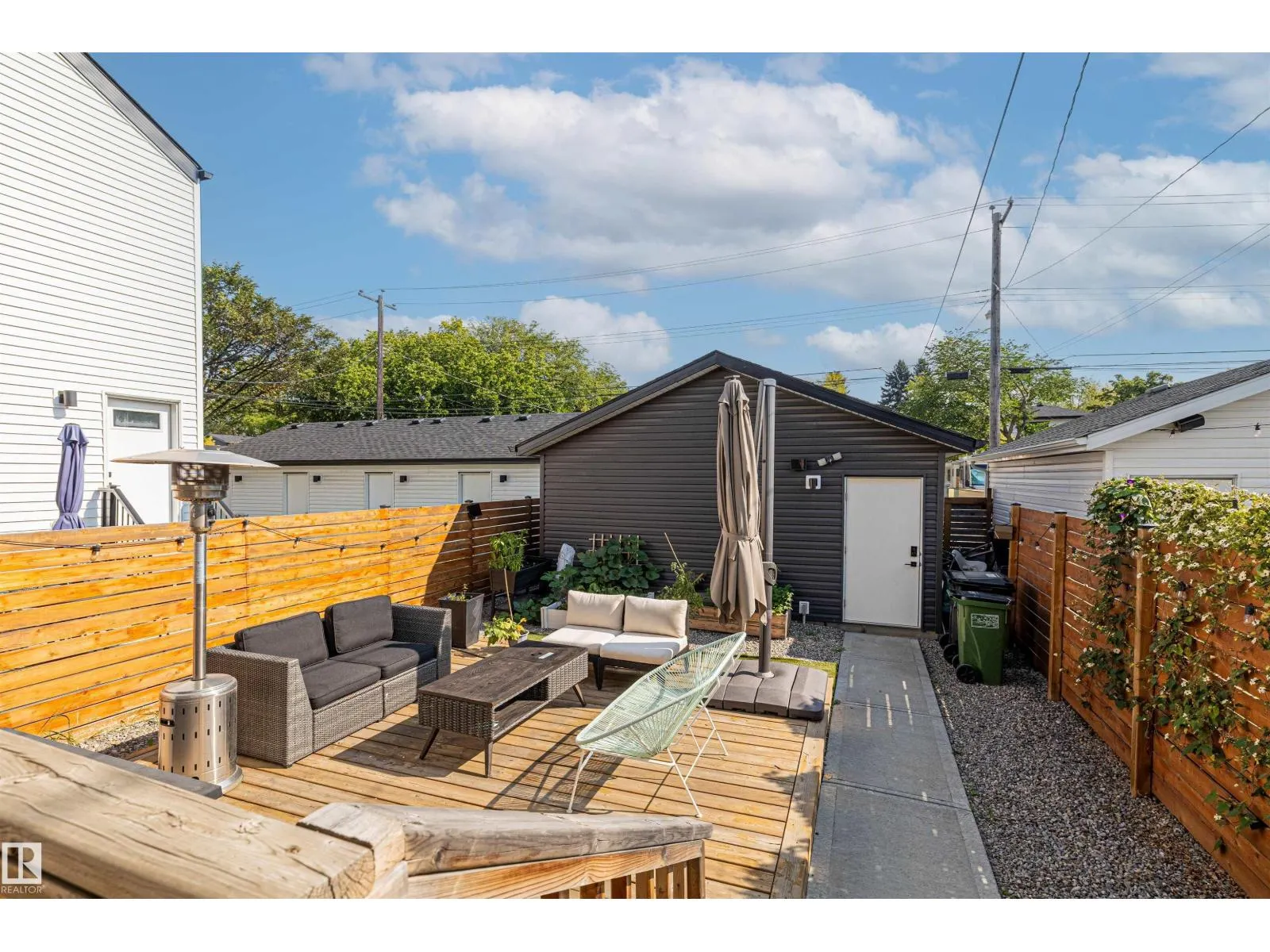 12037 124 ST NW