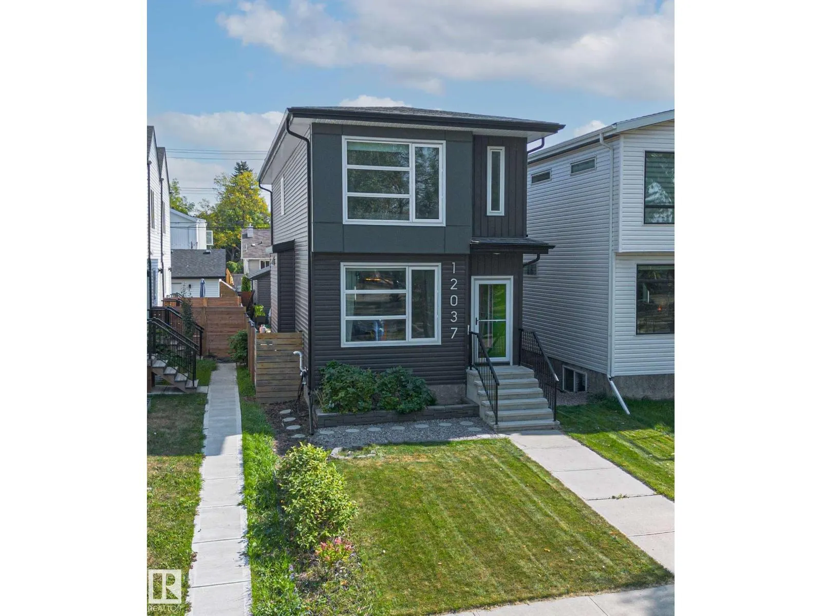 12037 124 ST NW