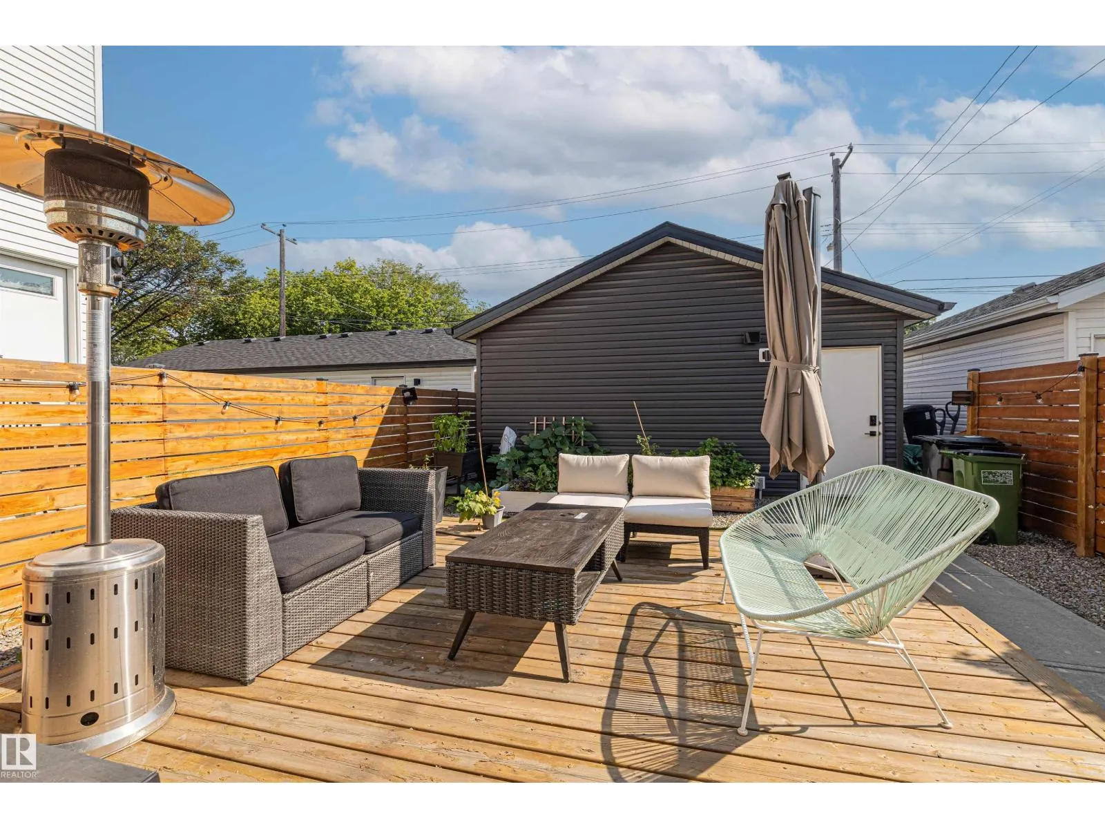 12037 124 ST NW