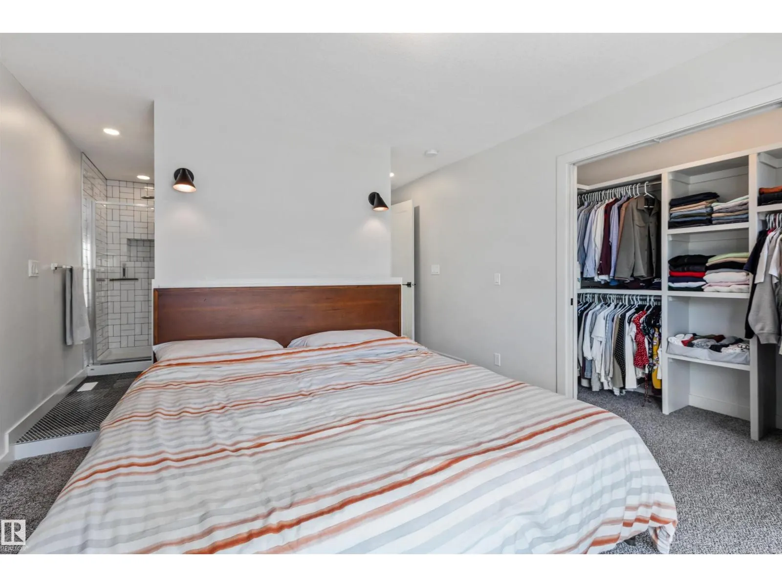 12037 124 ST NW