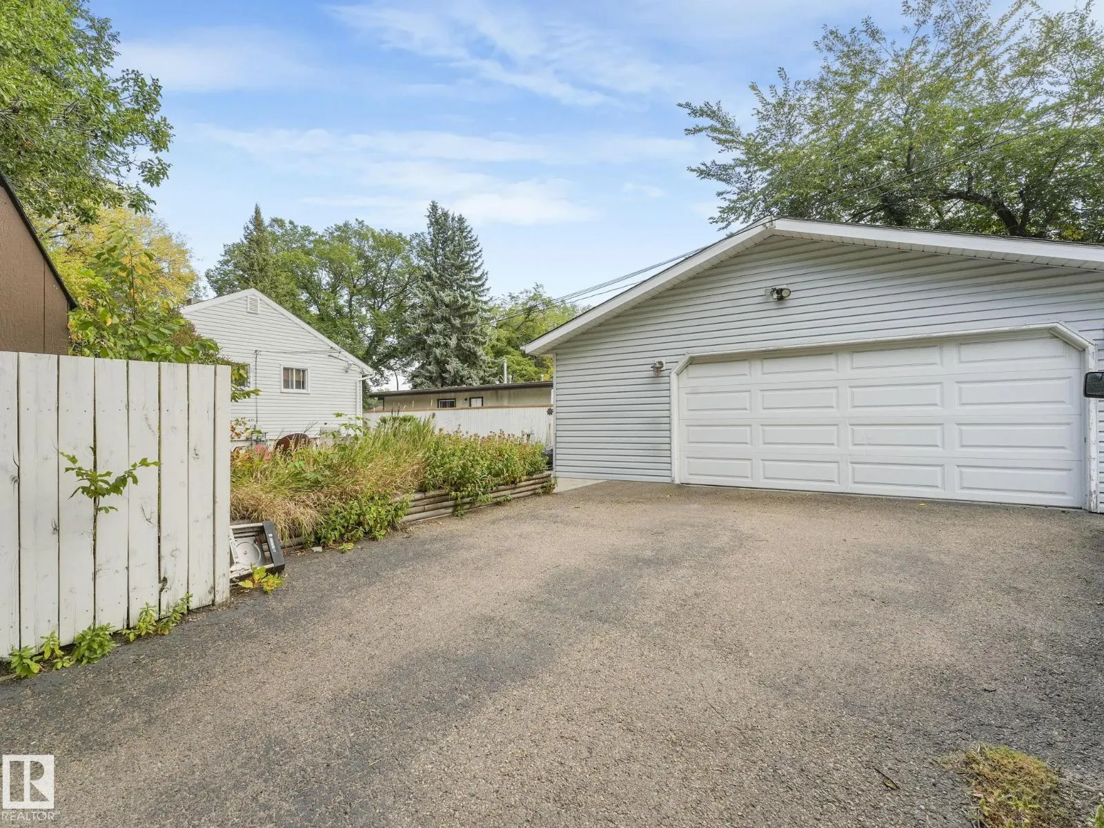 11864 58 ST NW