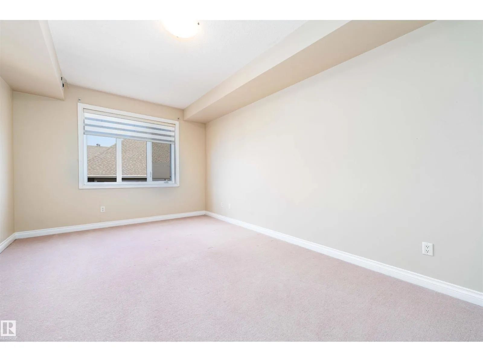 #419 12408 15 AV SW