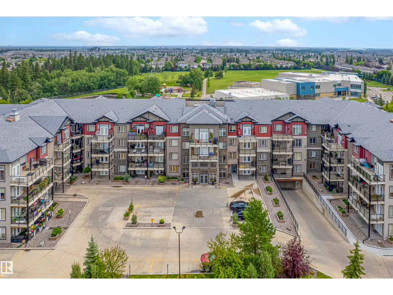 #419 12408 15 AV SW