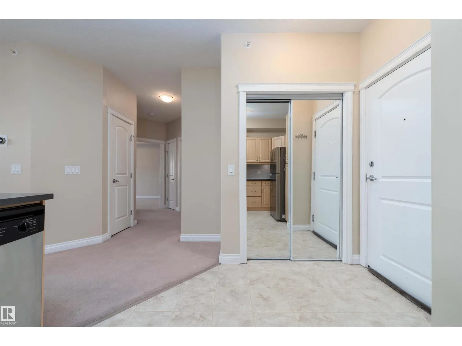 #419 12408 15 AV SW
