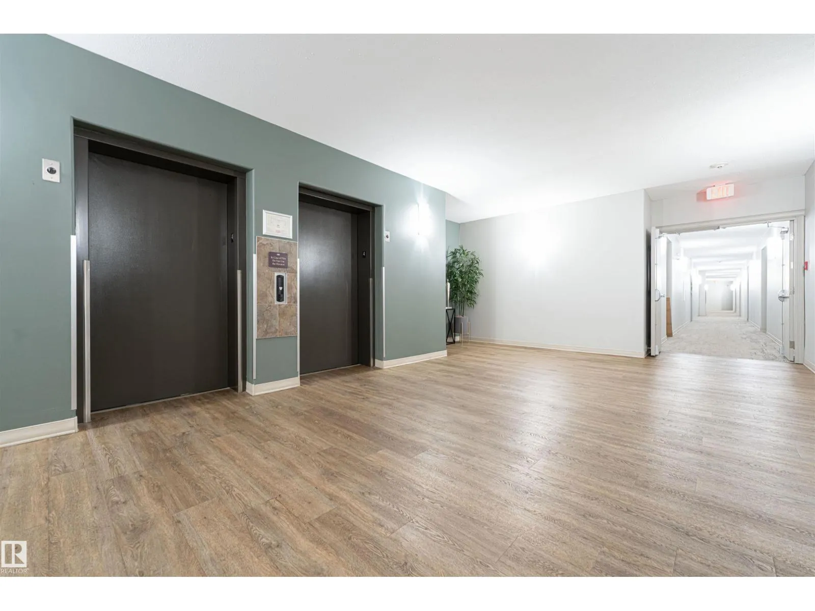 #419 12408 15 AV SW