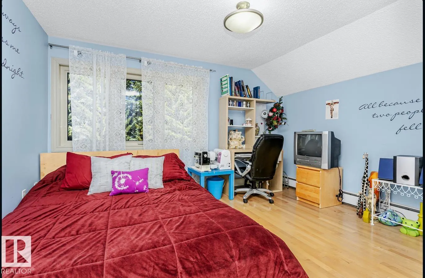 53310 RR 221 229 Hunter’s Hill NW