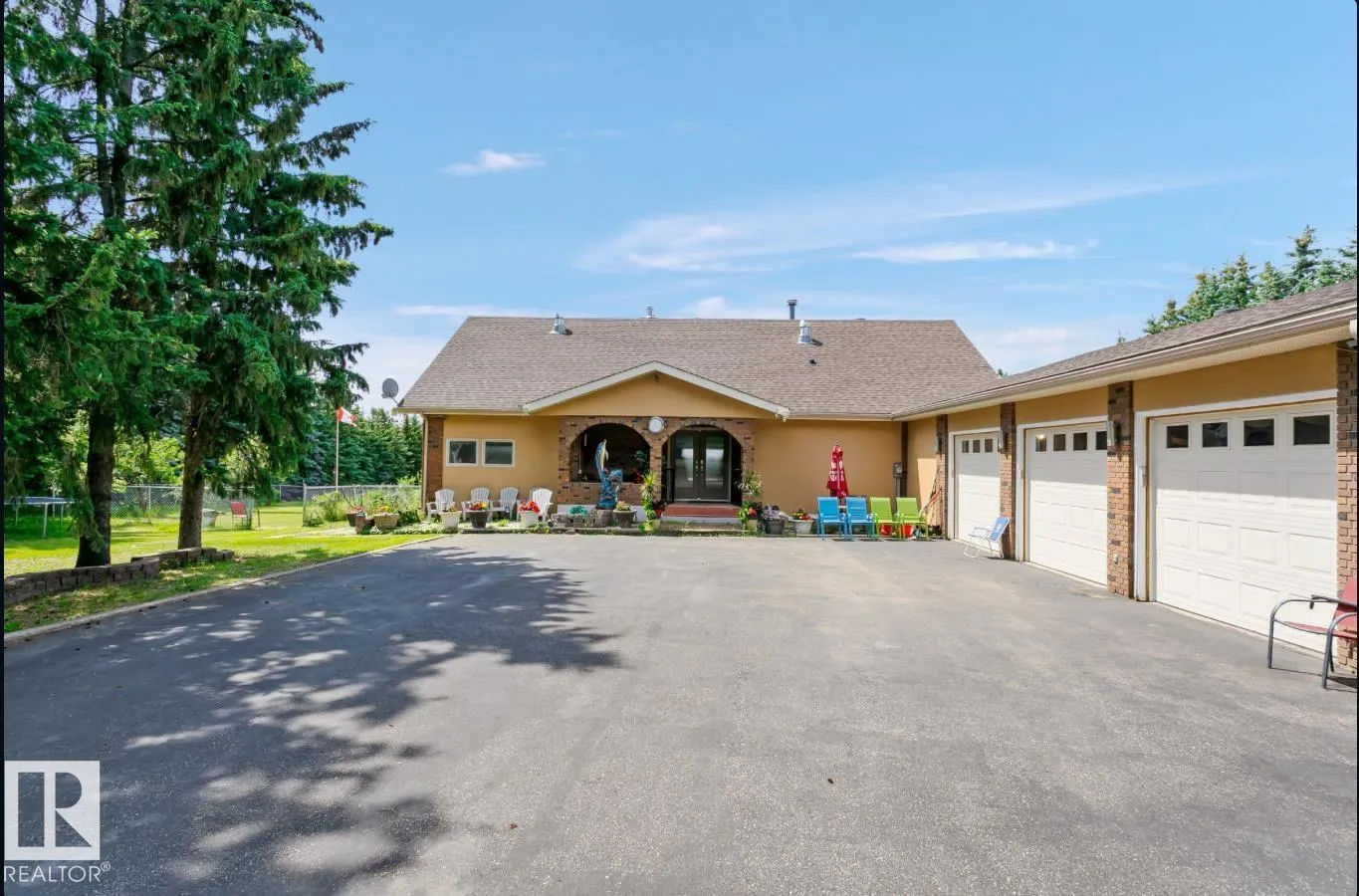 53310 RR 221 229 Hunter’s Hill NW