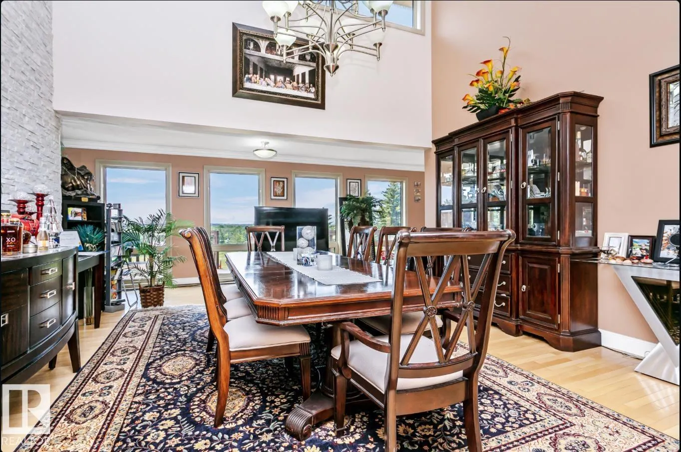 53310 RR 221 229 Hunter’s Hill NW