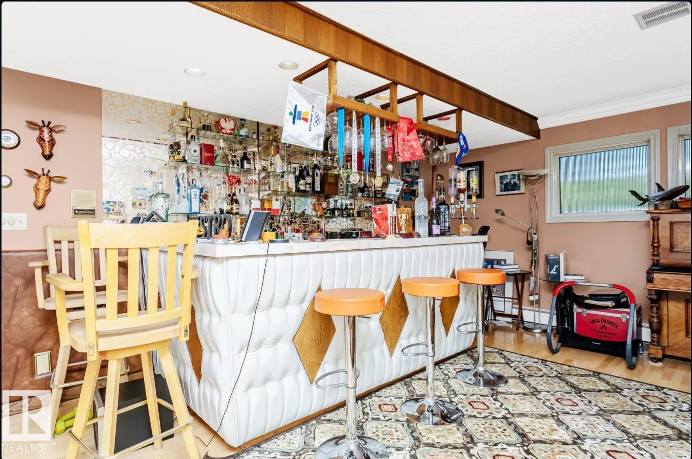 53310 RR 221 229 Hunter’s Hill NW
