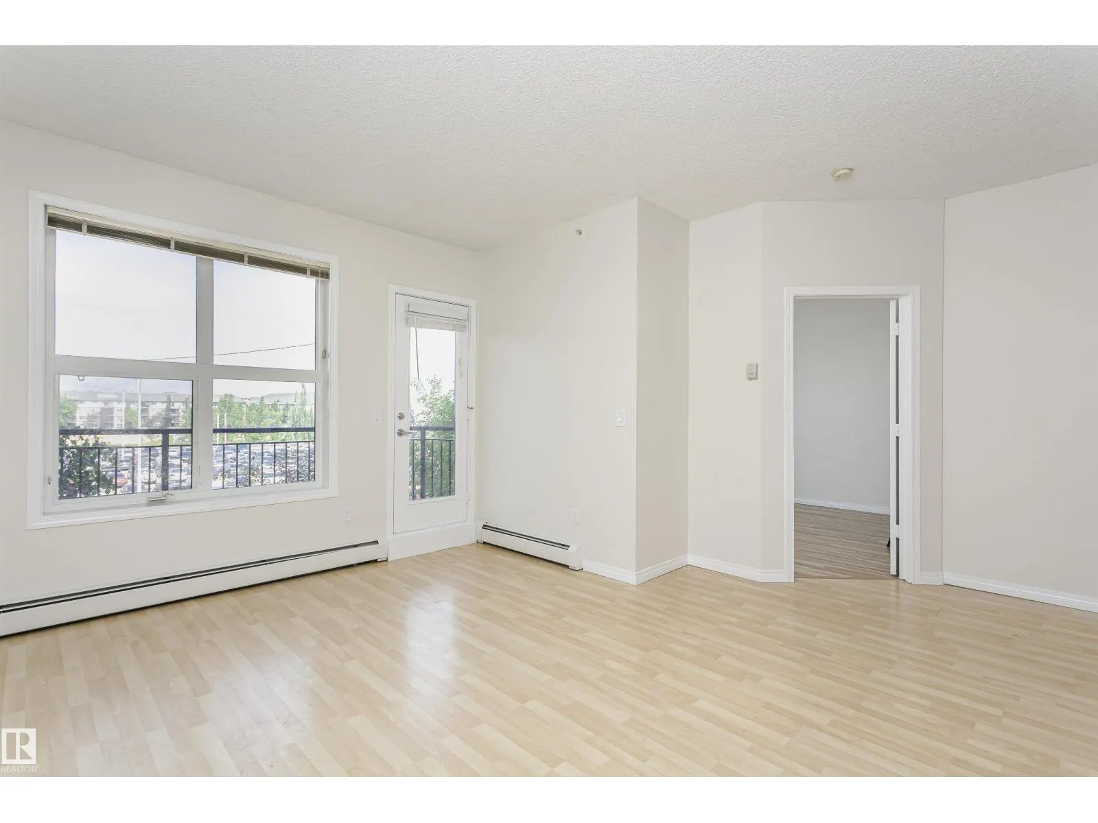 #1-307 4245 139 AV NW