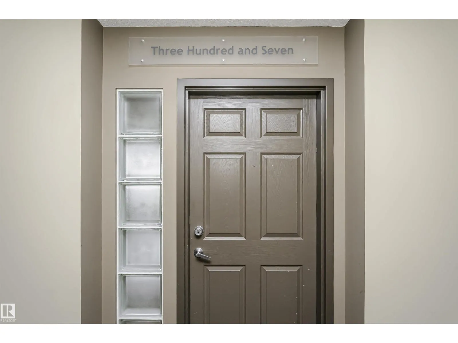 #1-307 4245 139 AV NW